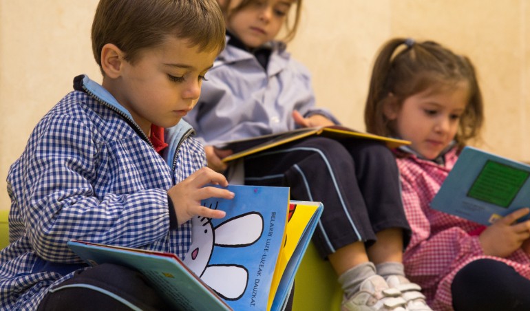 Aprendiendo a leer y escribir en educación infantil en Urdaneta